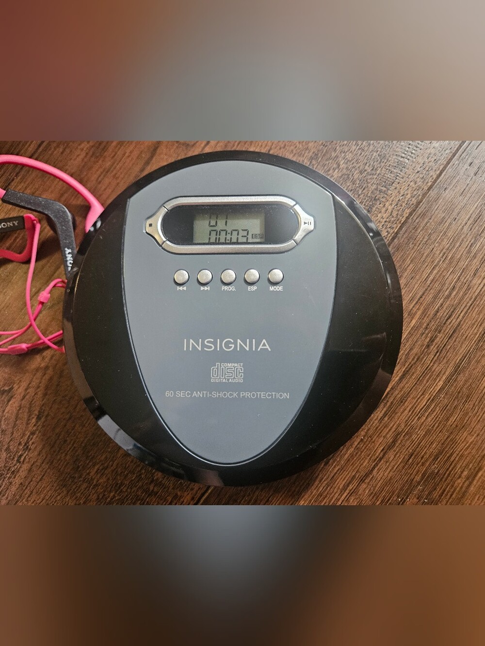Insignia Portable CD Player 60 sec Anti-Shock NS-P4112 - Tested And Working.